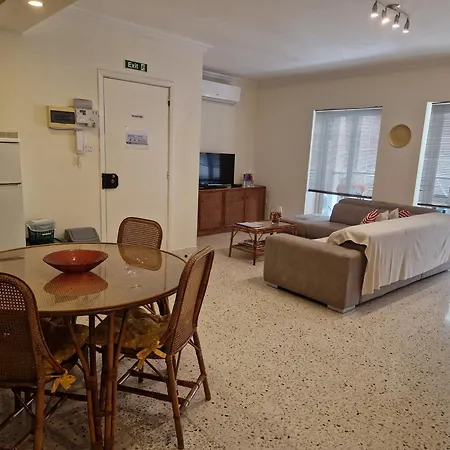 Side Seaview St Pauls Bay * Σεντ Πόλς Μπέι